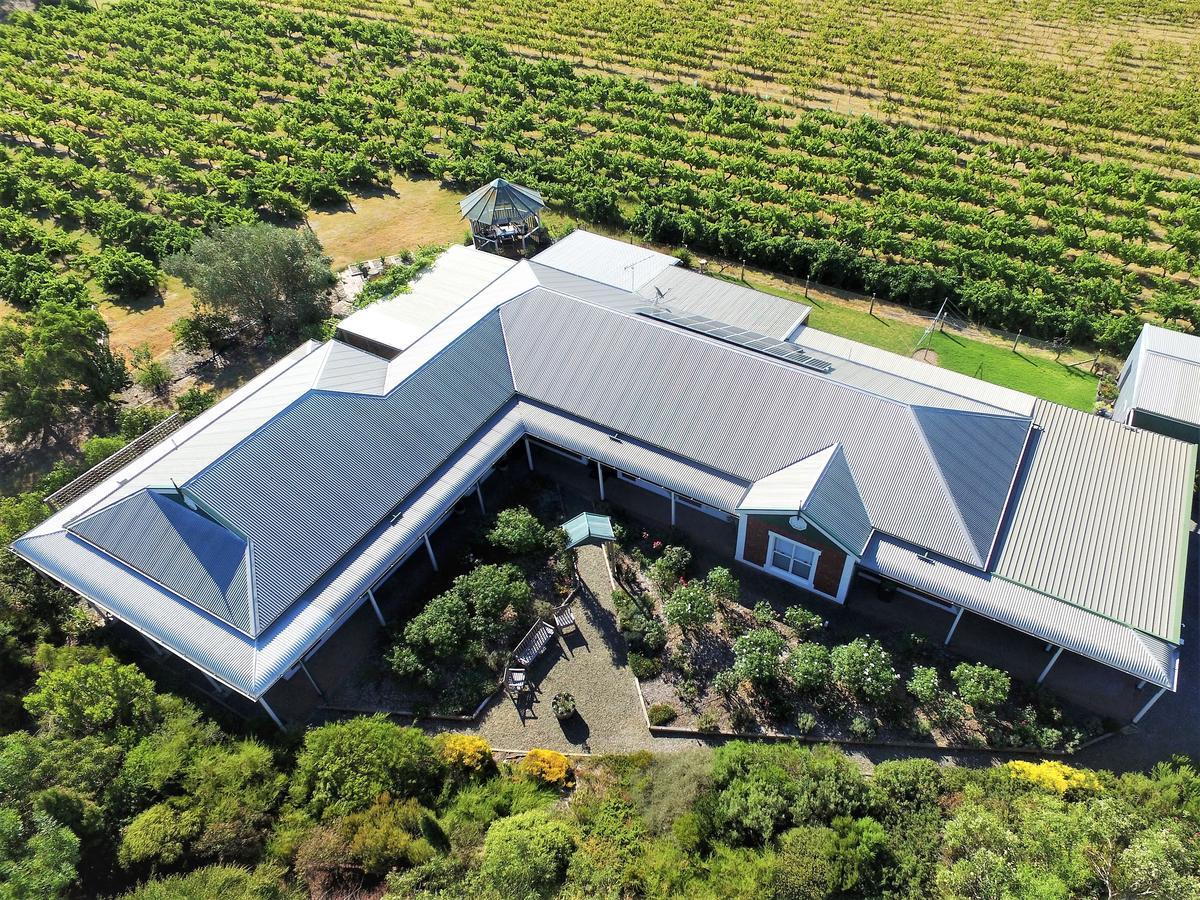 Bed & Breakfast At Tiffany'S Mclaren Vale Exterior foto